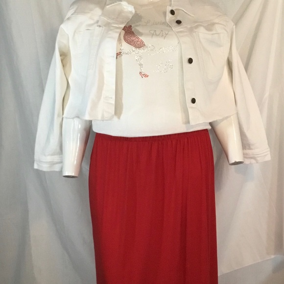 One Skirt - TWO LOOKS -- Plus size red Maxi skirt. No pockets. Elastic waistband - Picture 7 of 11